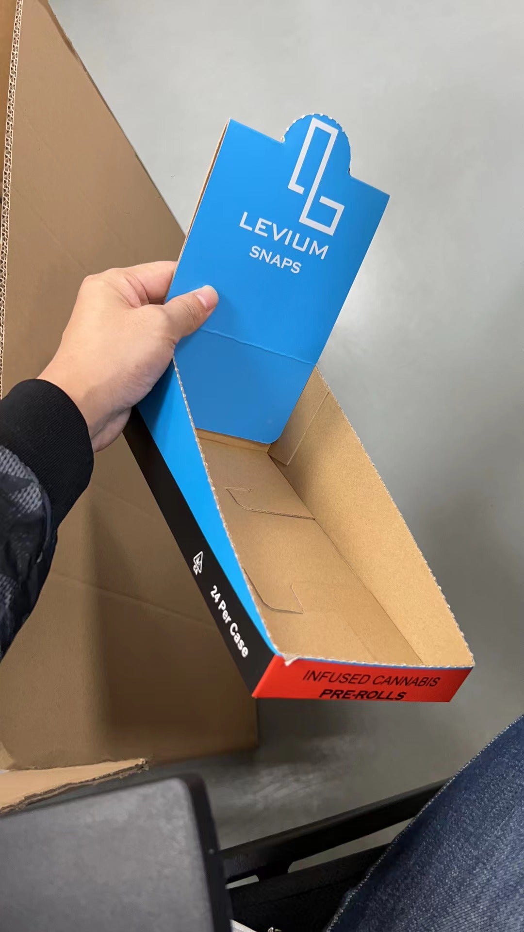 Upgrade your brand’s presentation and protection with our custom Shipping Boxes and Display Boxes—designed for e-commerce, retail shelves, product kits, sample packs, and promotional displays. Built with high-strength corrugated or paperboard materials, these boxes keep your products secure during transit while showcasing your brand with premium printing and professional finishes.